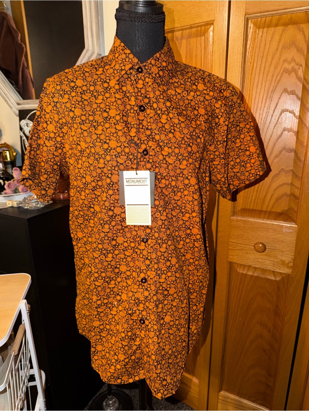 Men’s Orange Short-Sleeve Printed Button-Up Shirt